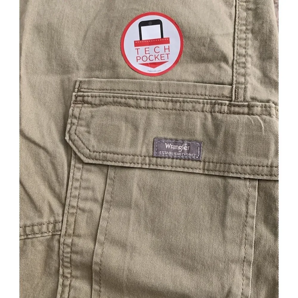 Men's Wrangler Cargo Shorts w/ Stretch Khaki Relaxed Fit Tech Pocket 10